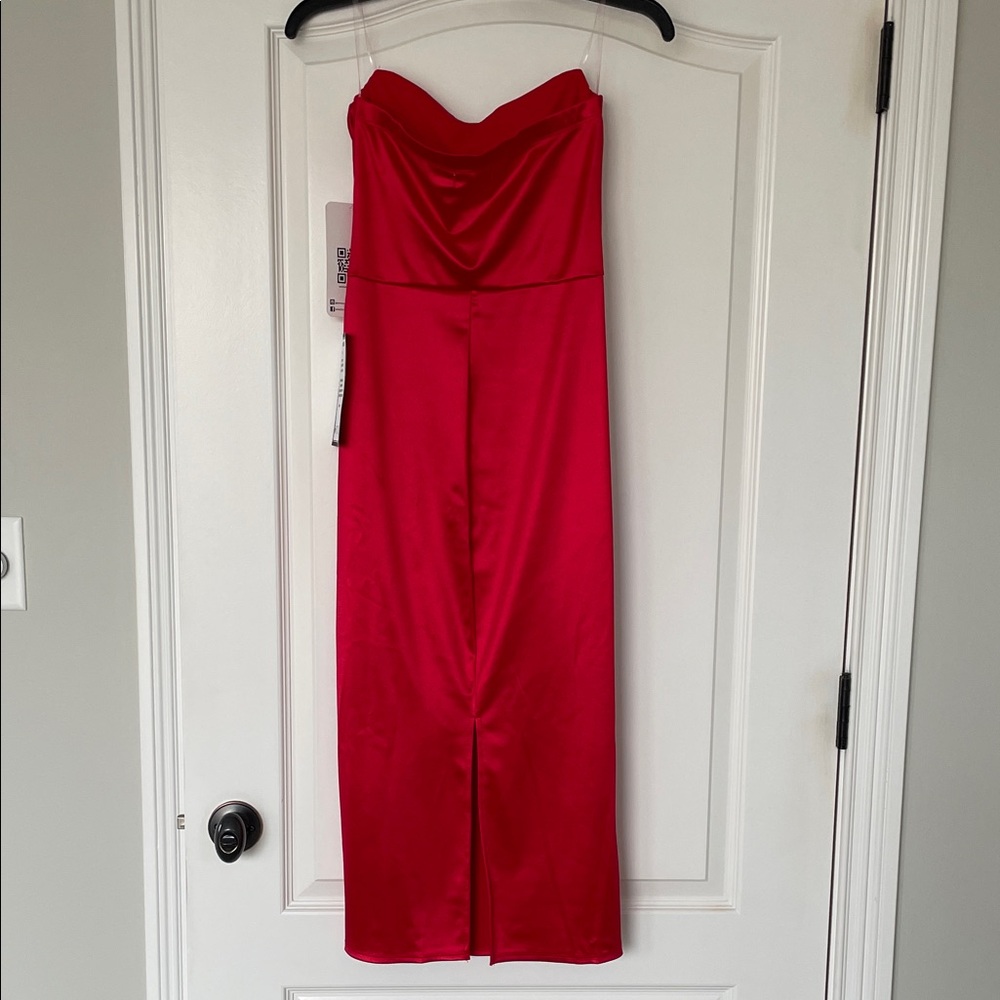Emerald Sundae Strapless Scarlet Dress - Picture 3 of 6